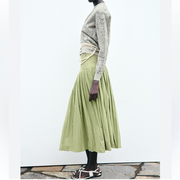 Zara Cotton Pleated Midi Skirt Mid Waist Yoke Detail at waist ZW Green XS NWT - Picture 9 of 16